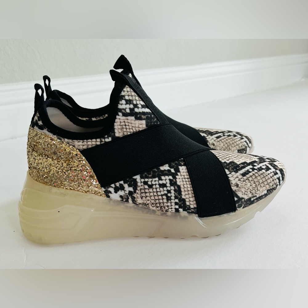 Steve Madden ‘Cryme’ Black/ Gold High-Top Sneakers with Snakeskin Print Size 7